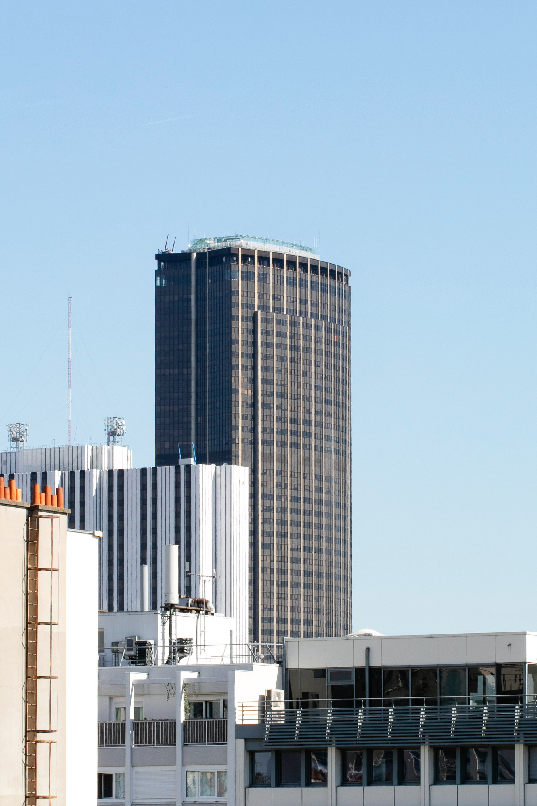 Vue sur la tour Montparnasse depuis l'Hôtel Montparnasse Alésia, Séminaires Quartier Montparnasse Paris 14ème